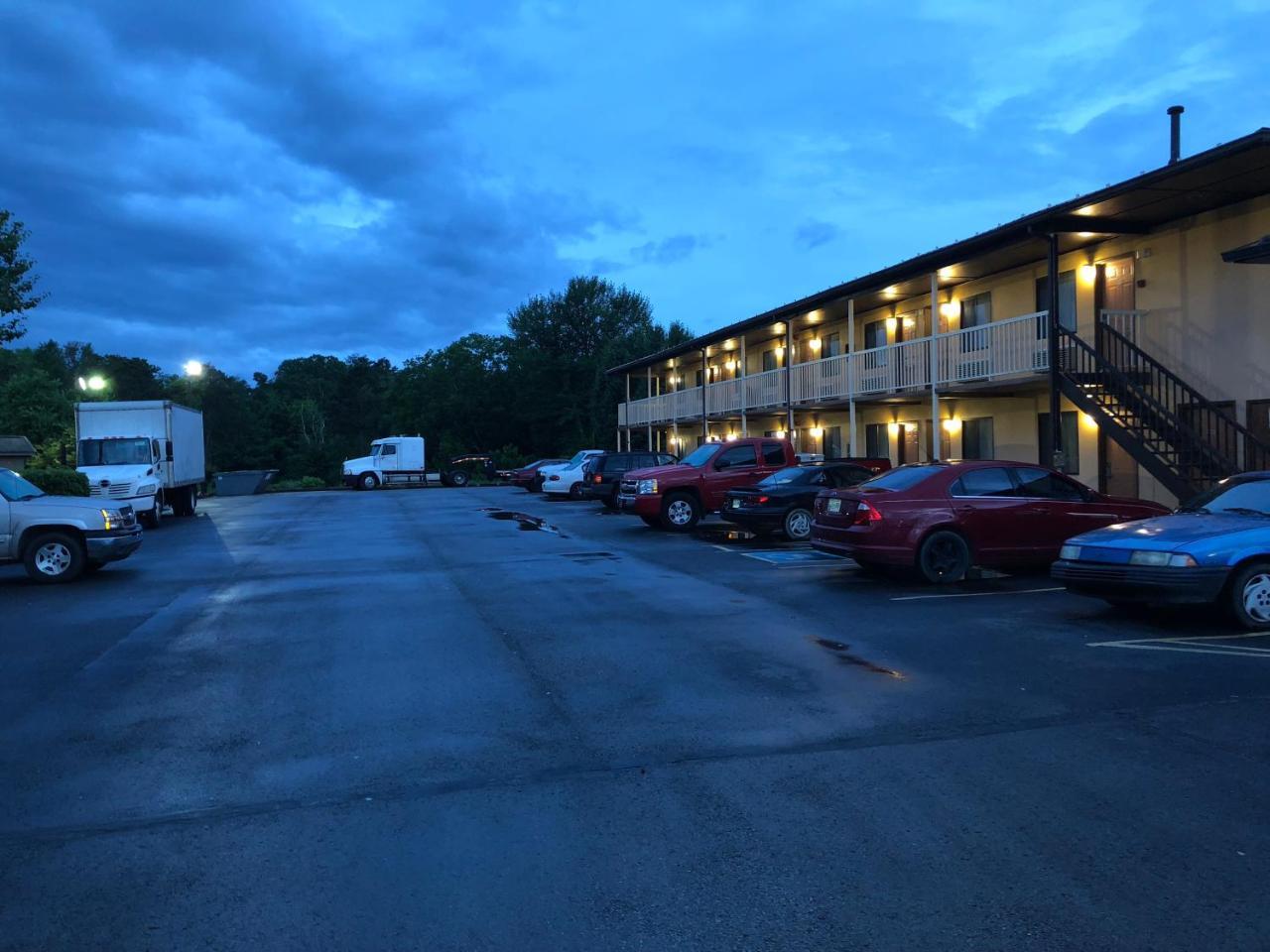 Motor Inns Of America Madisonville Buitenkant foto