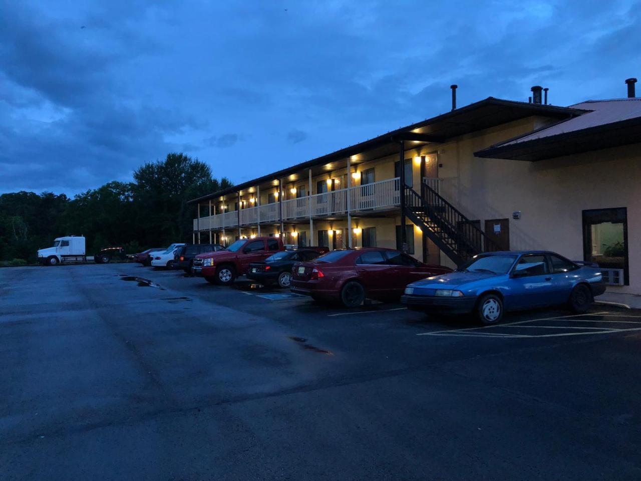 Motor Inns Of America Madisonville Buitenkant foto