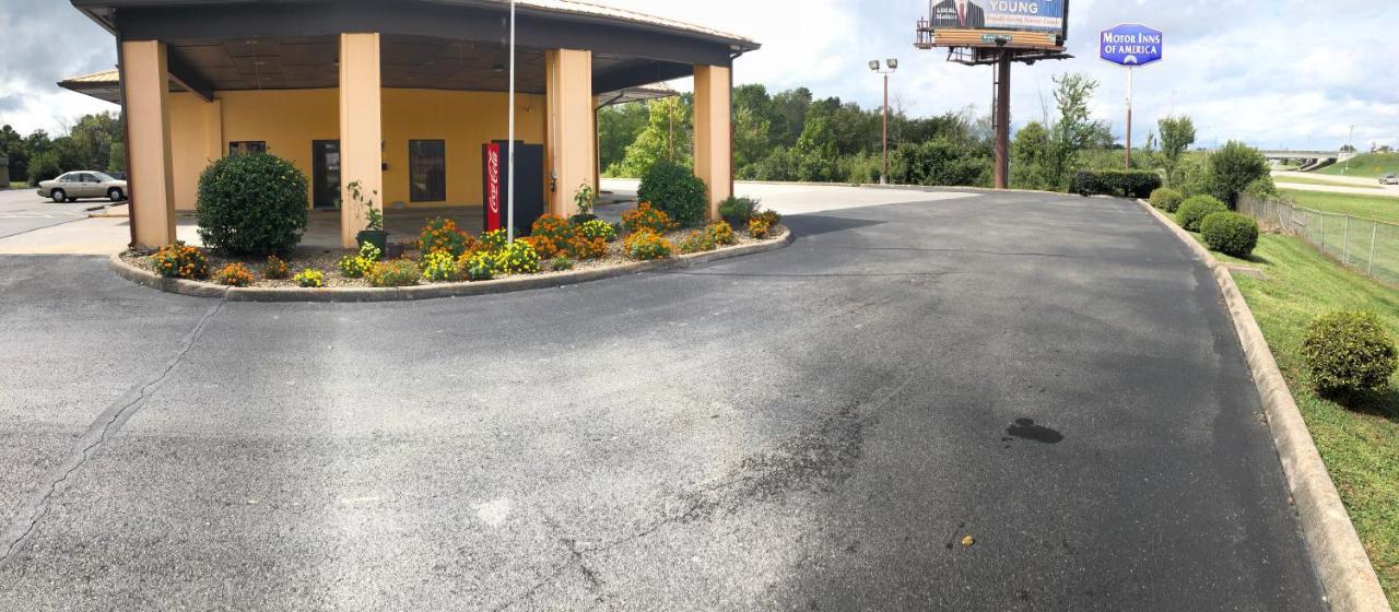 Motor Inns Of America Madisonville Buitenkant foto